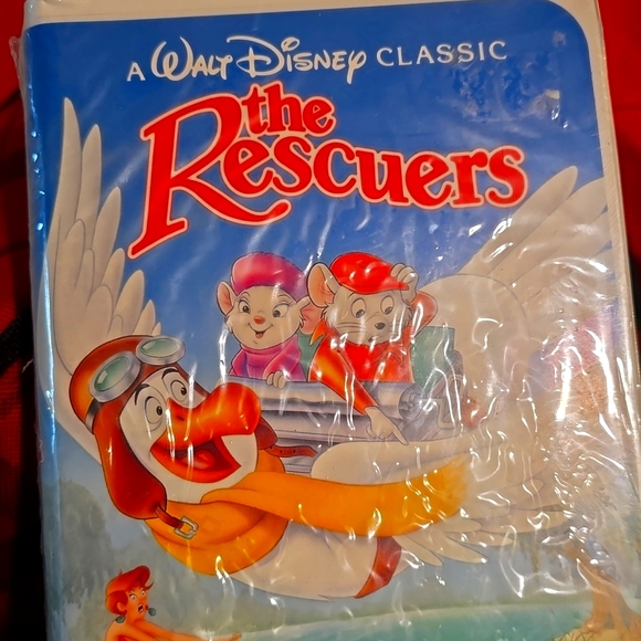 New sealed Disney The Rescuers VHS - Picture 2 of 3